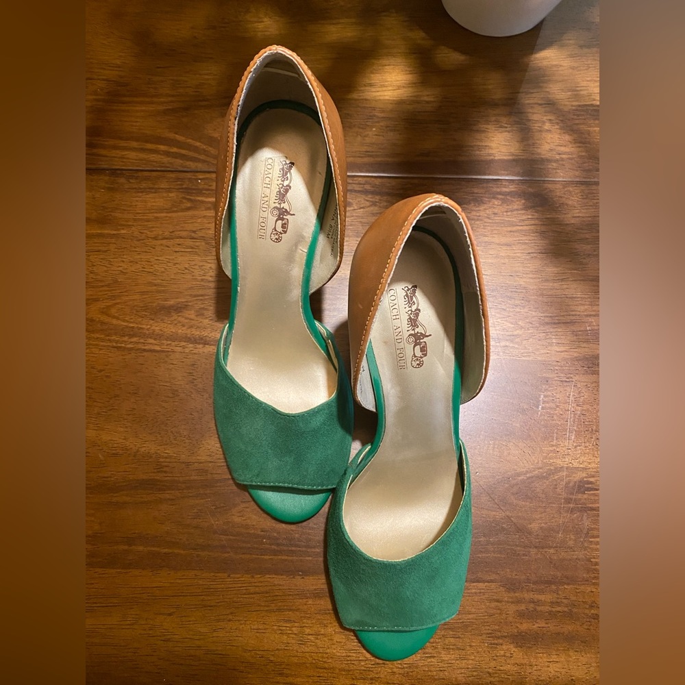 Coach and Four Green Suede Leather Heels